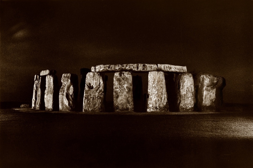 stonehenge-midnight-1080